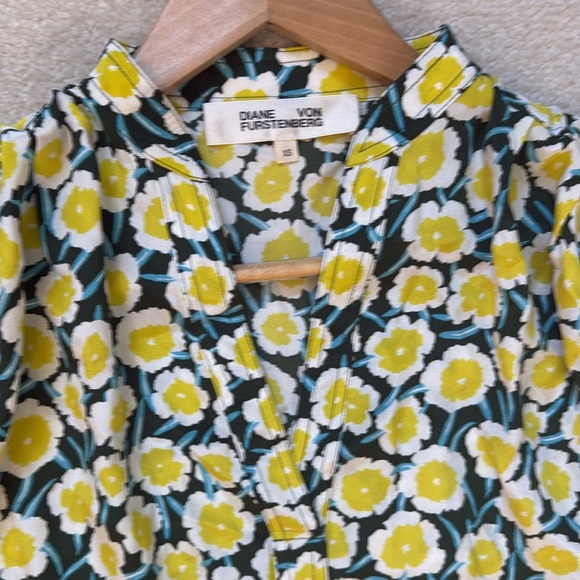 Diane von Furstenburg Grania Silk Floral Top - Picture 5 of 13